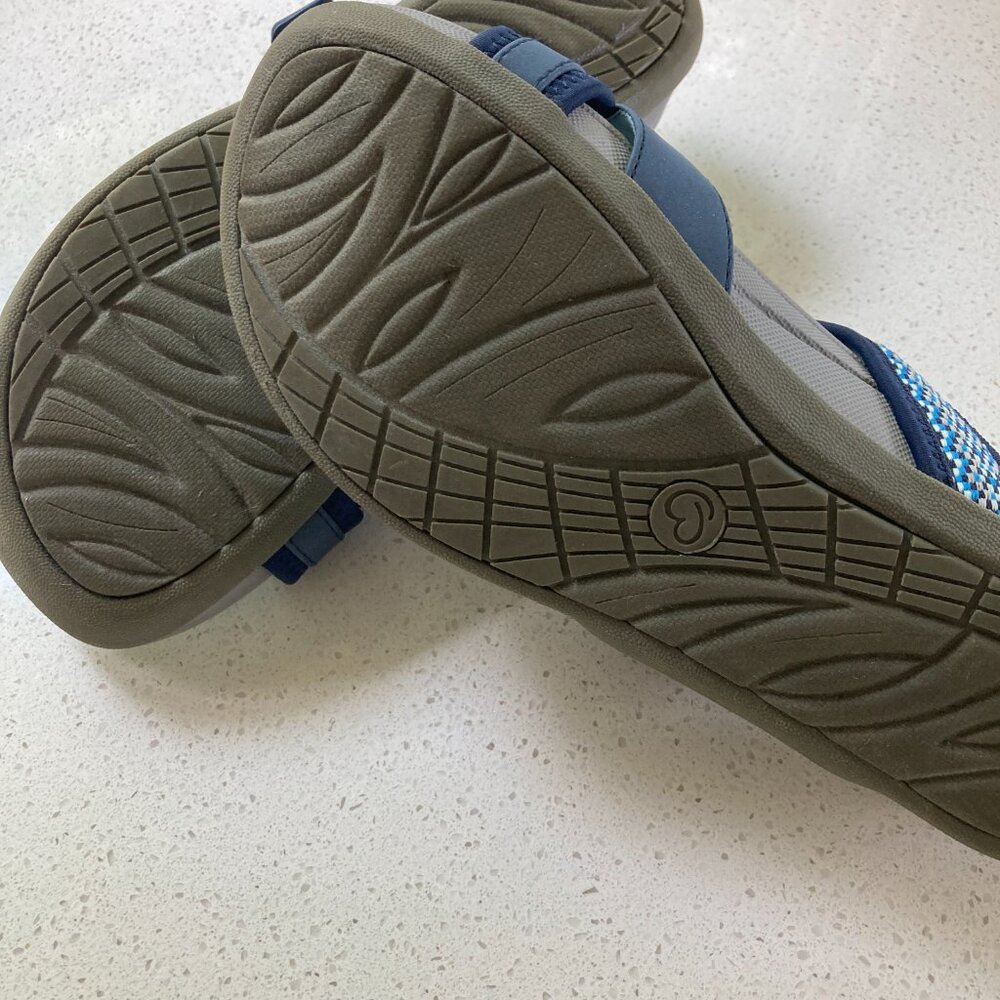 BARETRAP SANDALS= size 8M - Picture 4 of 4